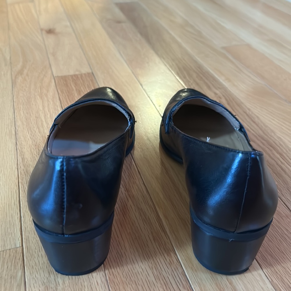 Andrew Geller Women’s Shoes - Picture 4 of 8